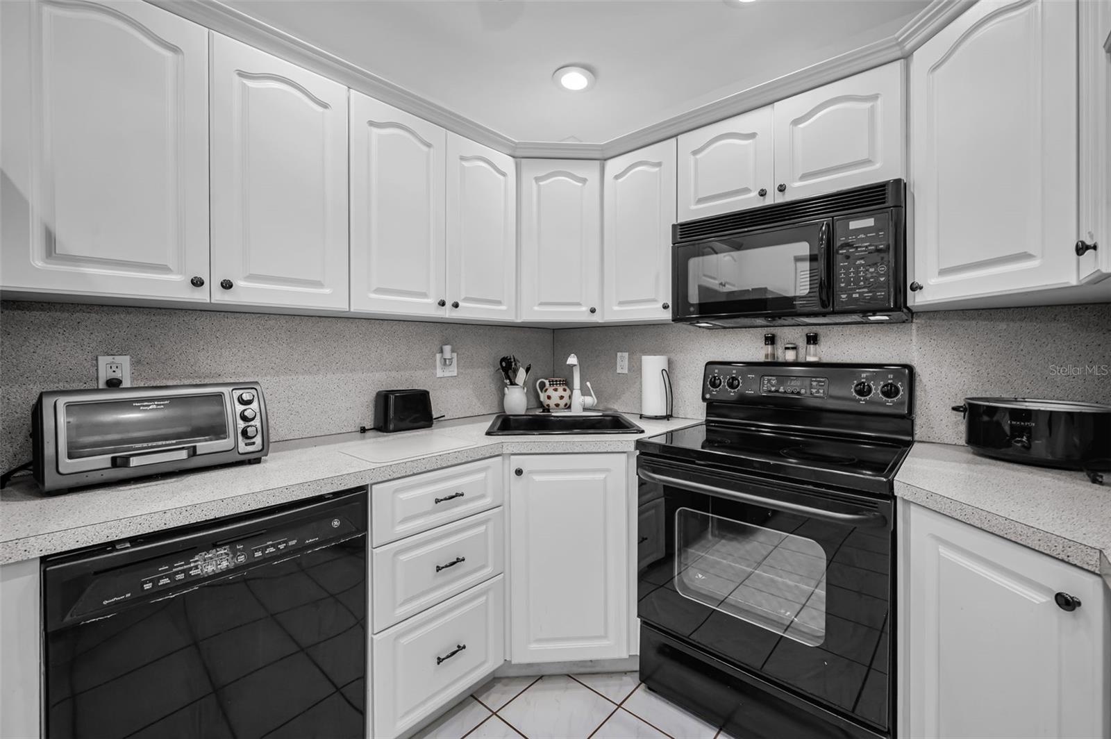 PINE RIDGE AT PALM HARBOR - Residential