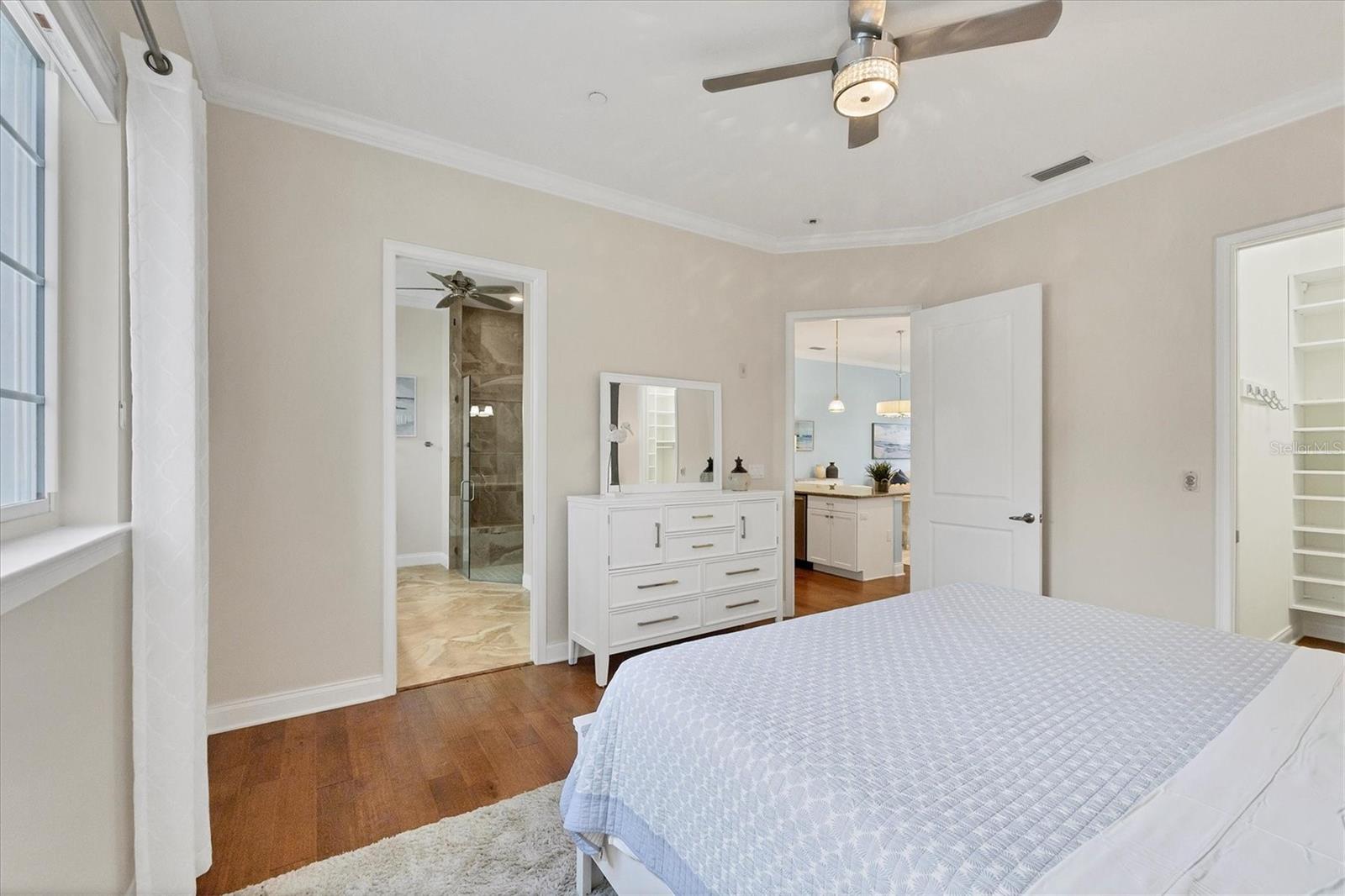 ISLAND COURT VENICE - Residential Lease