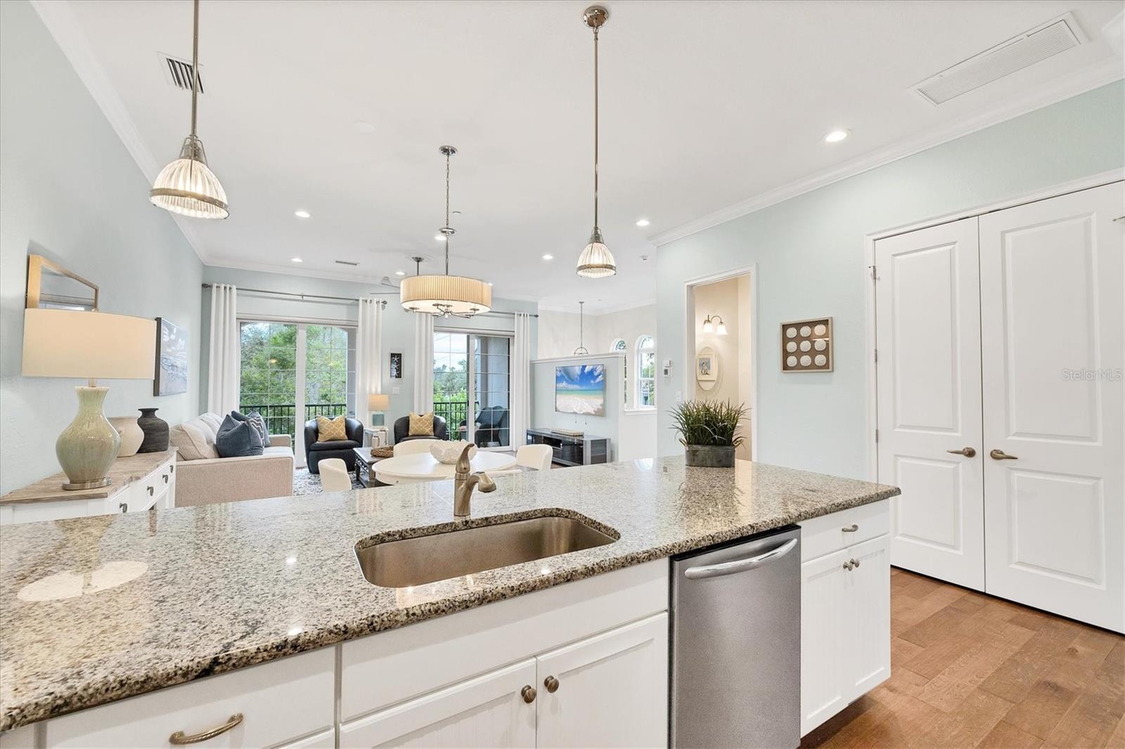 ISLAND COURT VENICE - Residential Lease