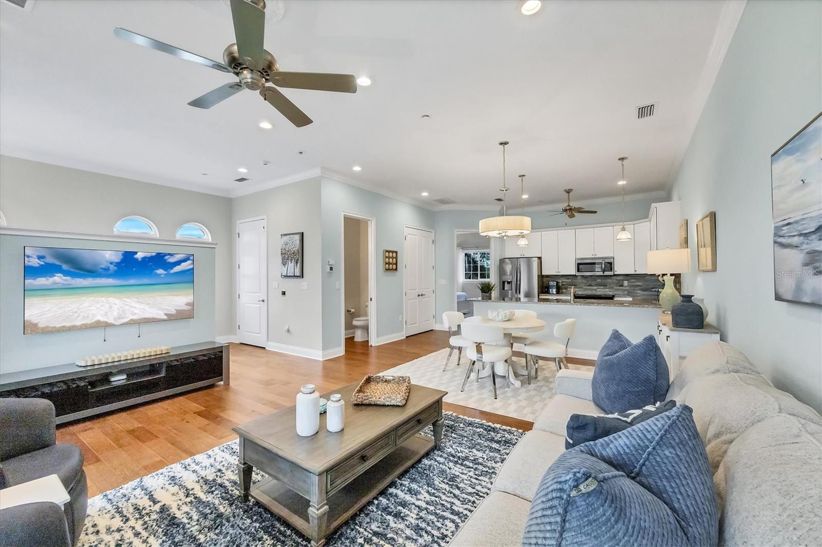 ISLAND COURT VENICE - Residential Lease