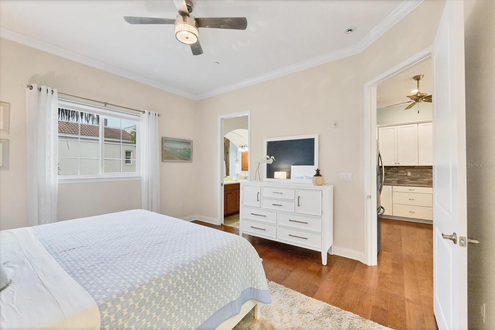 ISLAND COURT VENICE - Residential Lease