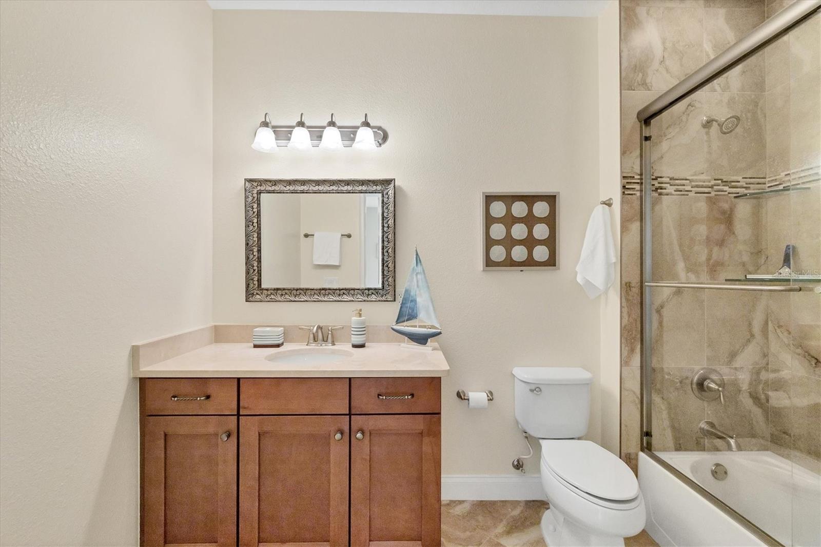 ISLAND COURT VENICE - Residential Lease