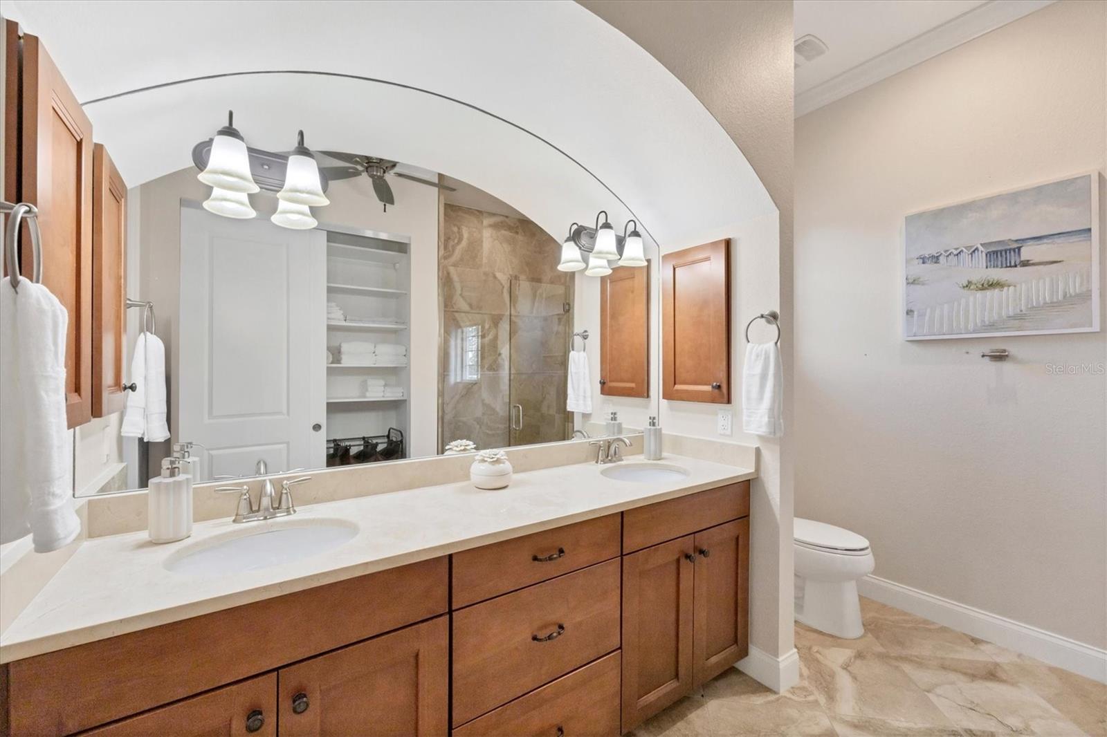 ISLAND COURT VENICE - Residential Lease