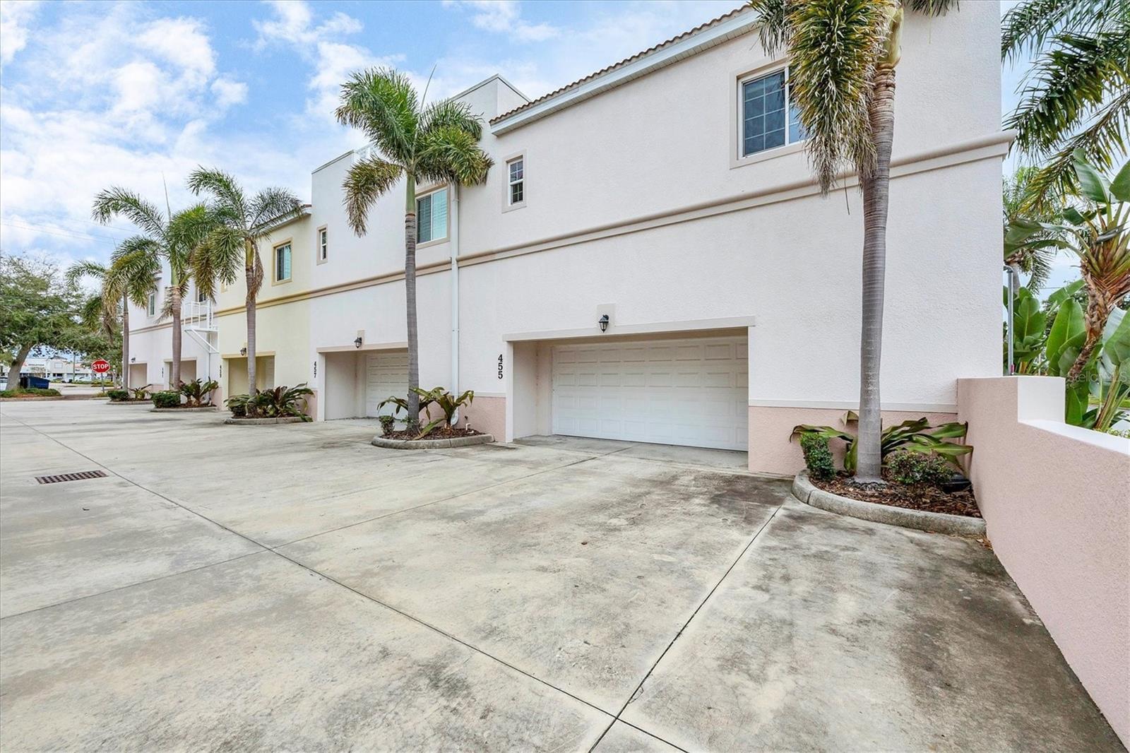 ISLAND COURT VENICE - Residential Lease