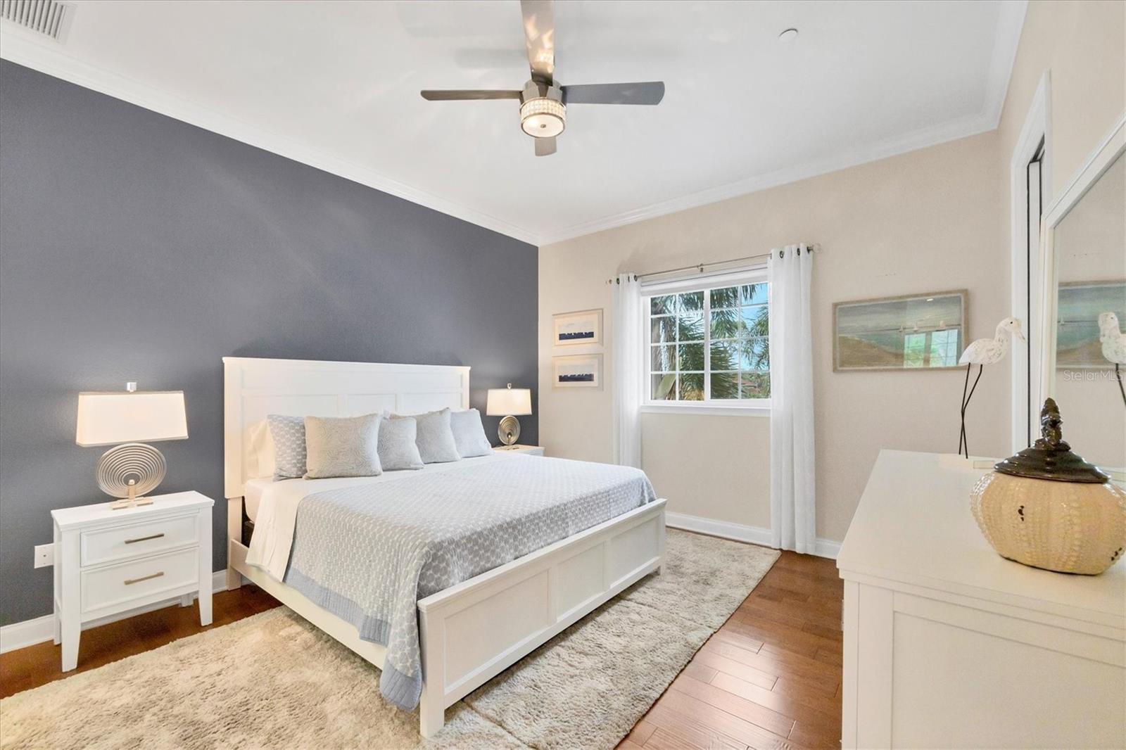 ISLAND COURT VENICE - Residential Lease