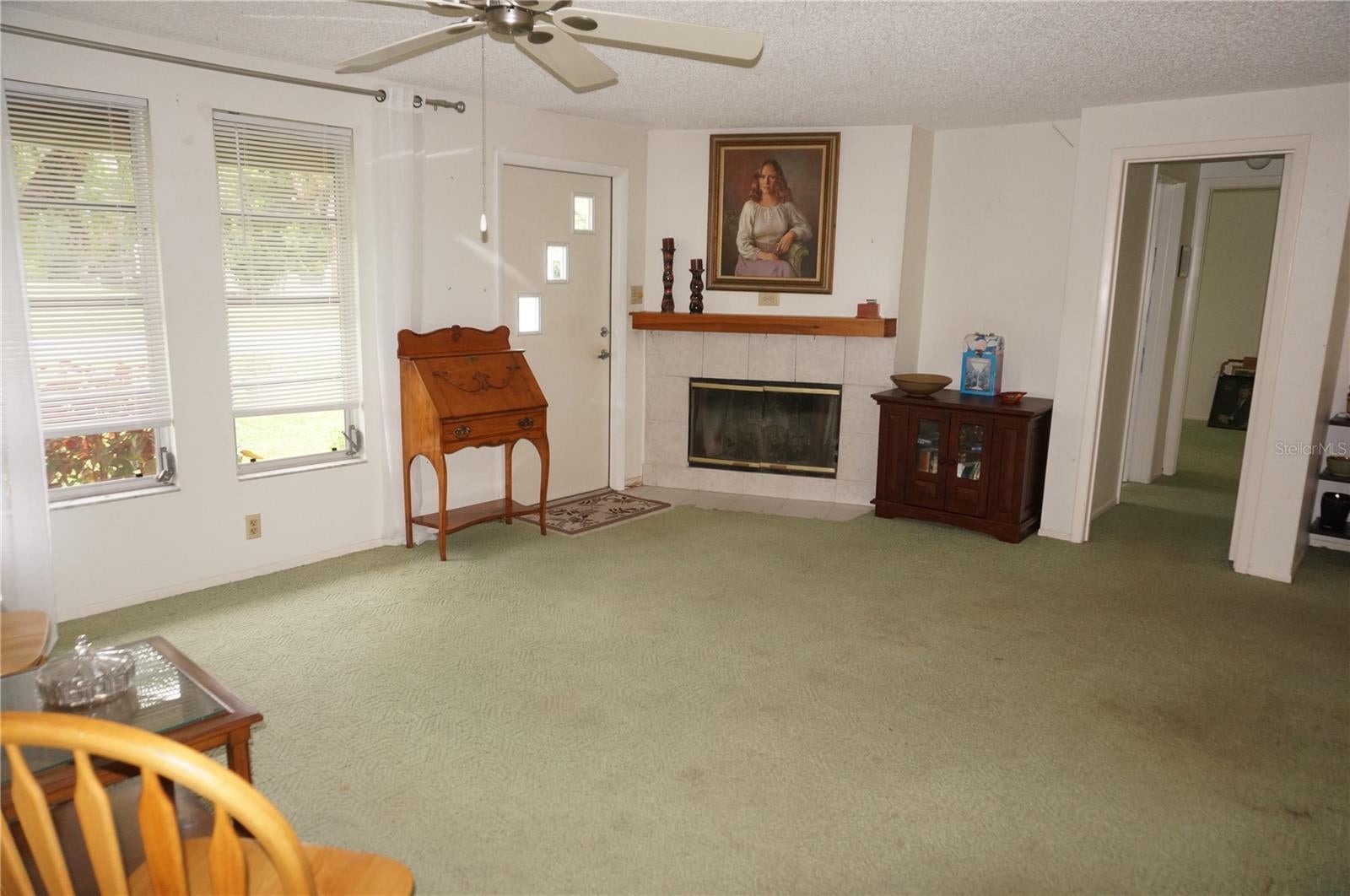 2274 LAKESHORE CIRCLE