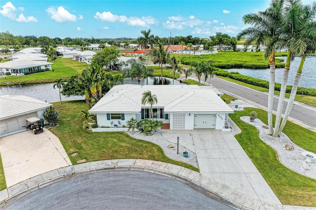 Photo of 4006 Joyce Drive, Bradenton, FL 34208 (MLS # A4704282)