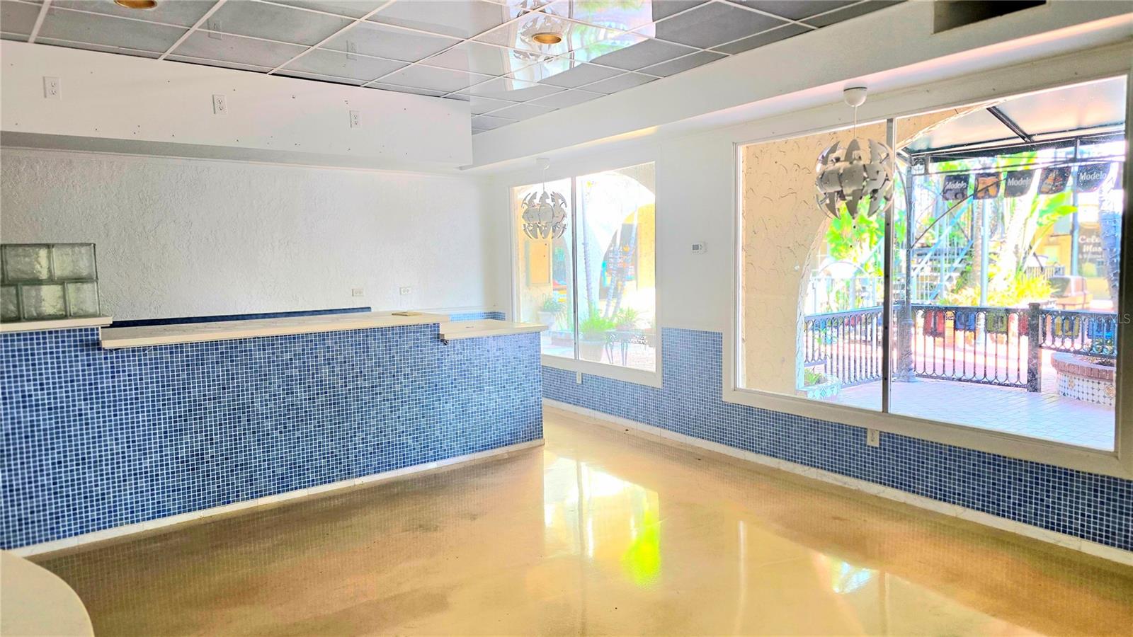 VENICE EDGEWOOD SEC OF - Commercial Lease