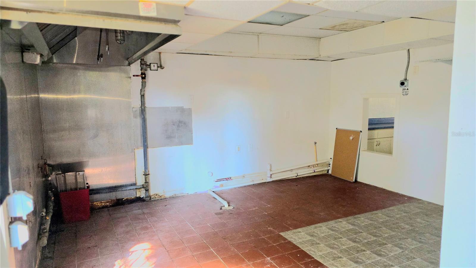 VENICE EDGEWOOD SEC OF - Commercial Lease