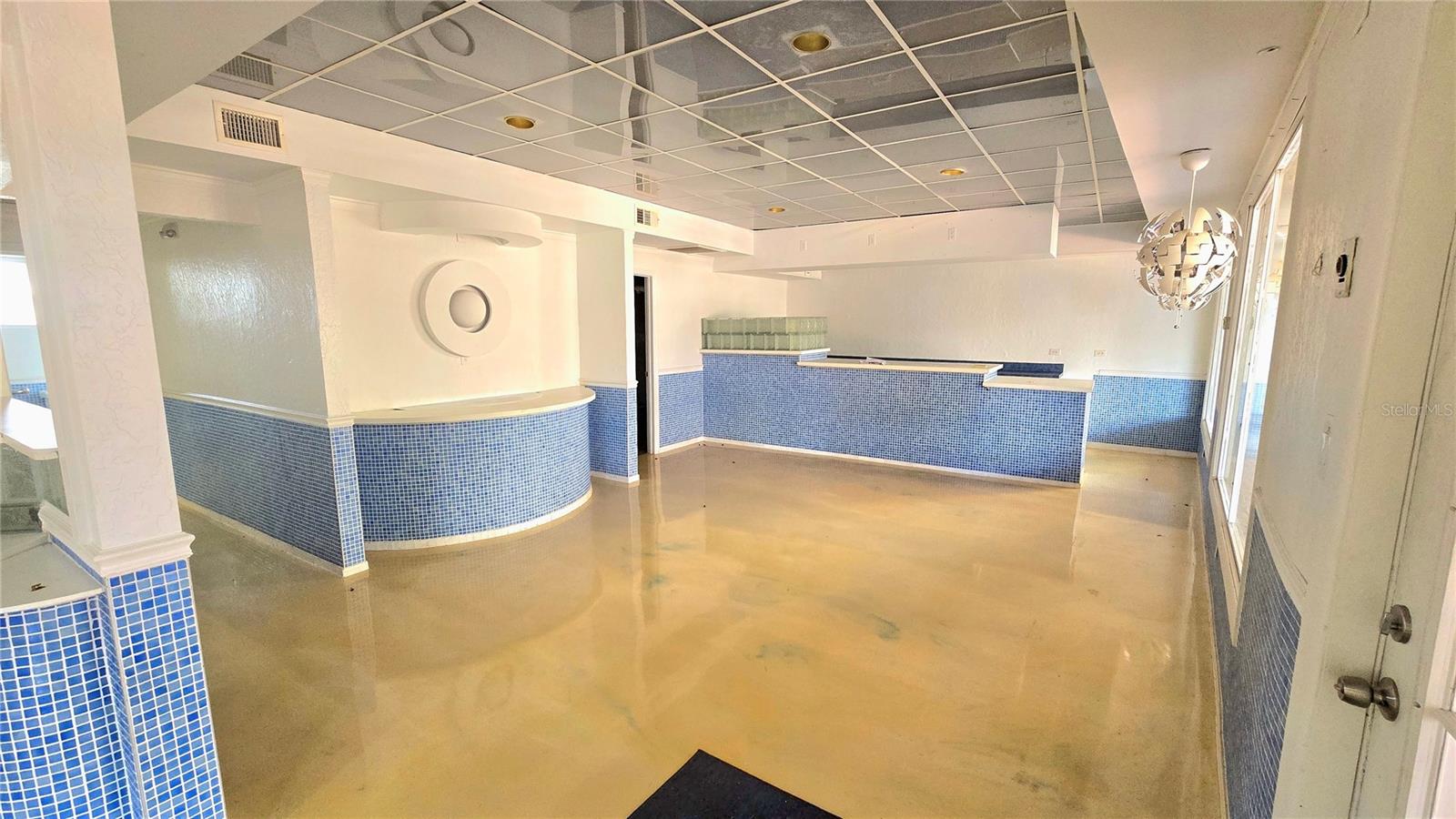 VENICE EDGEWOOD SEC OF - Commercial Lease