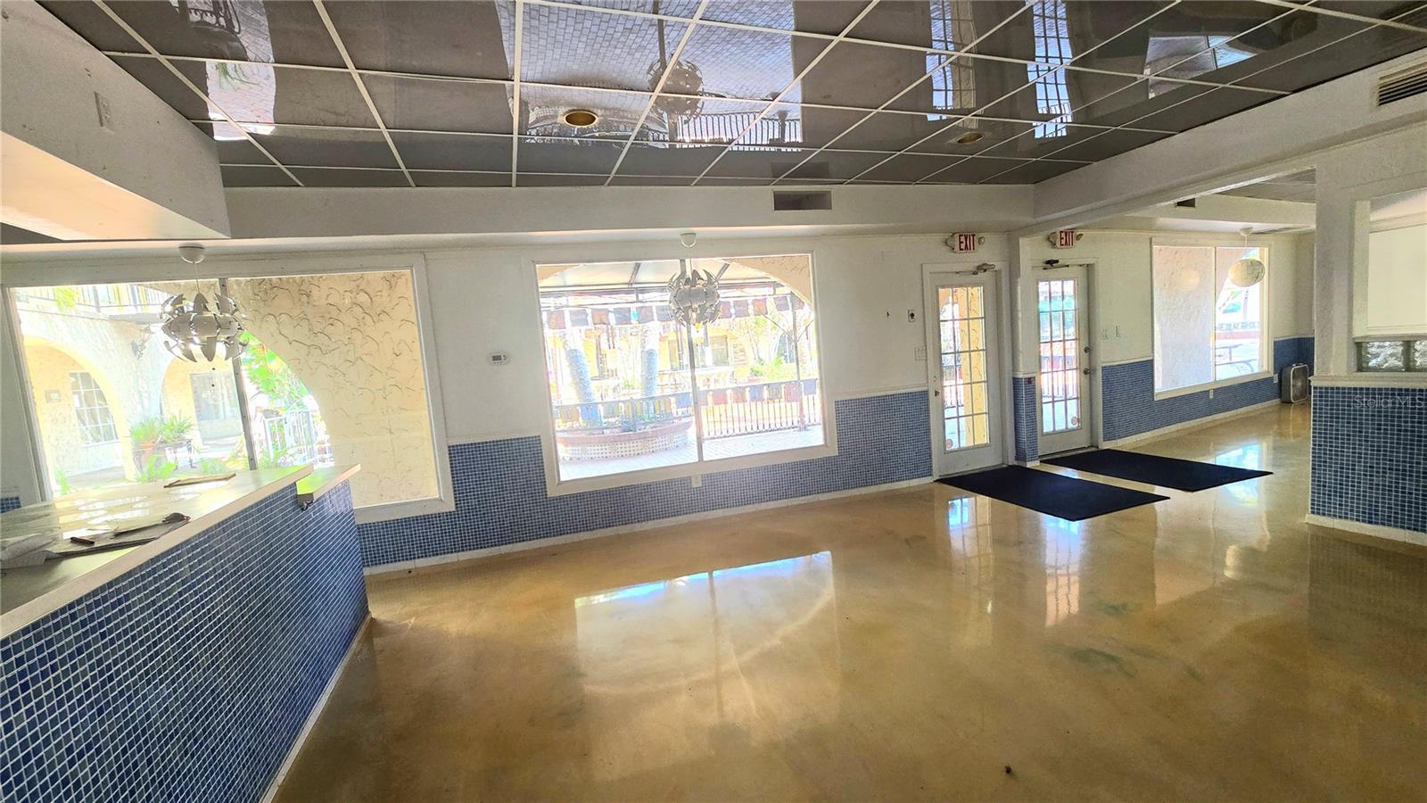 VENICE EDGEWOOD SEC OF - Commercial Lease