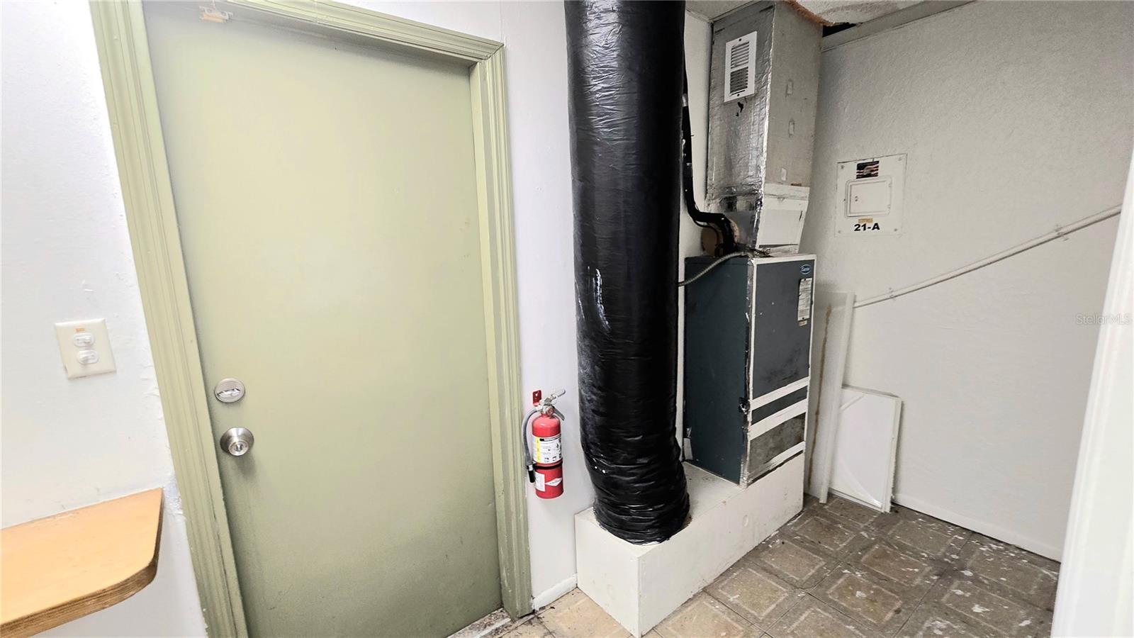 VENICE EDGEWOOD SEC OF - Commercial Lease