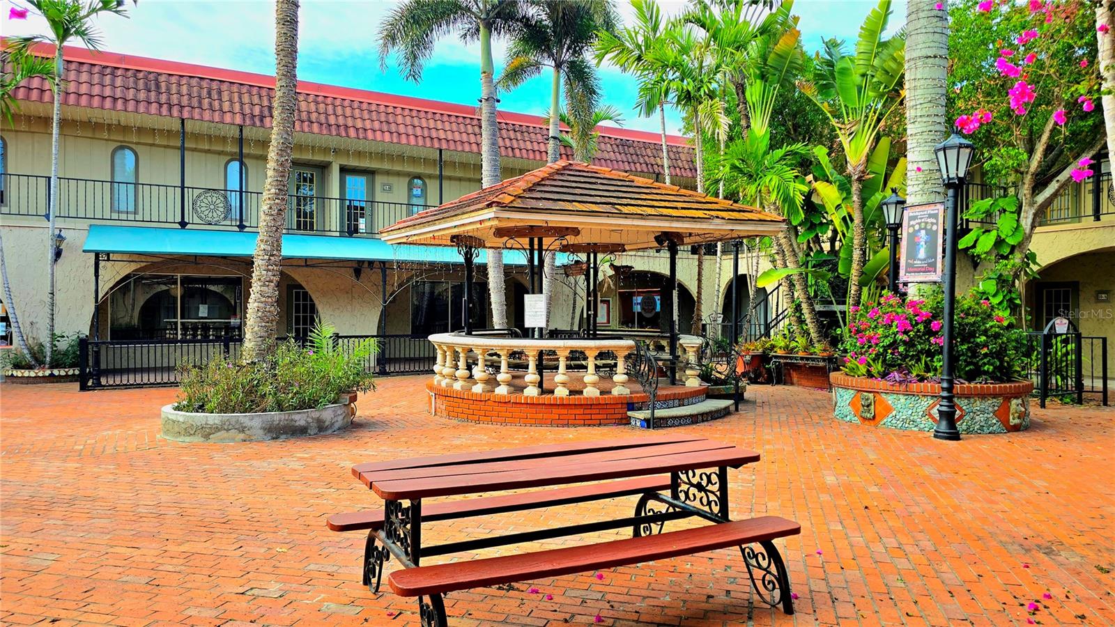 VENICE EDGEWOOD SEC OF - Commercial Lease