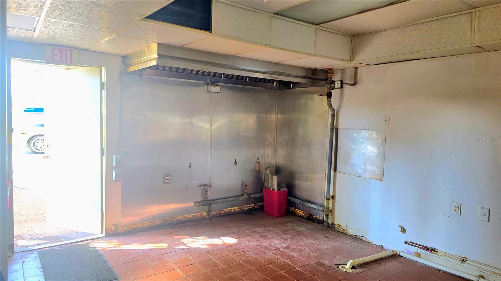 VENICE EDGEWOOD SEC OF - Commercial Lease