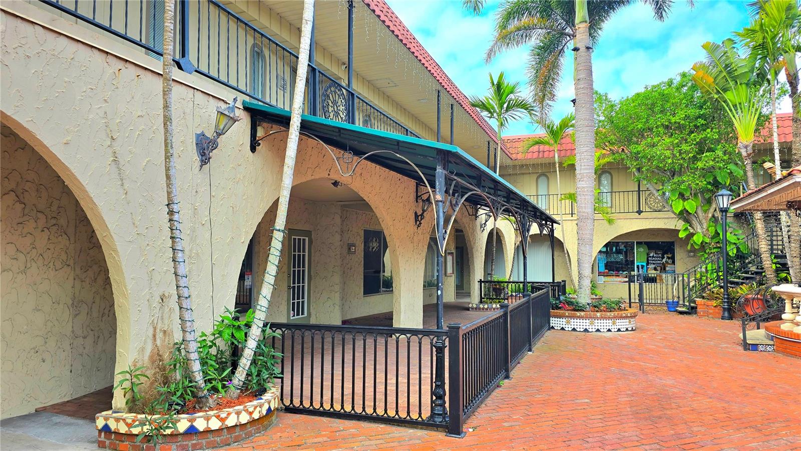 VENICE EDGEWOOD SEC OF - Commercial Lease