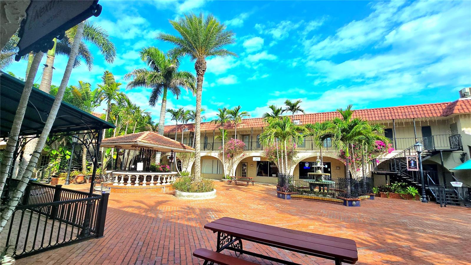 VENICE EDGEWOOD SEC OF - Commercial Lease