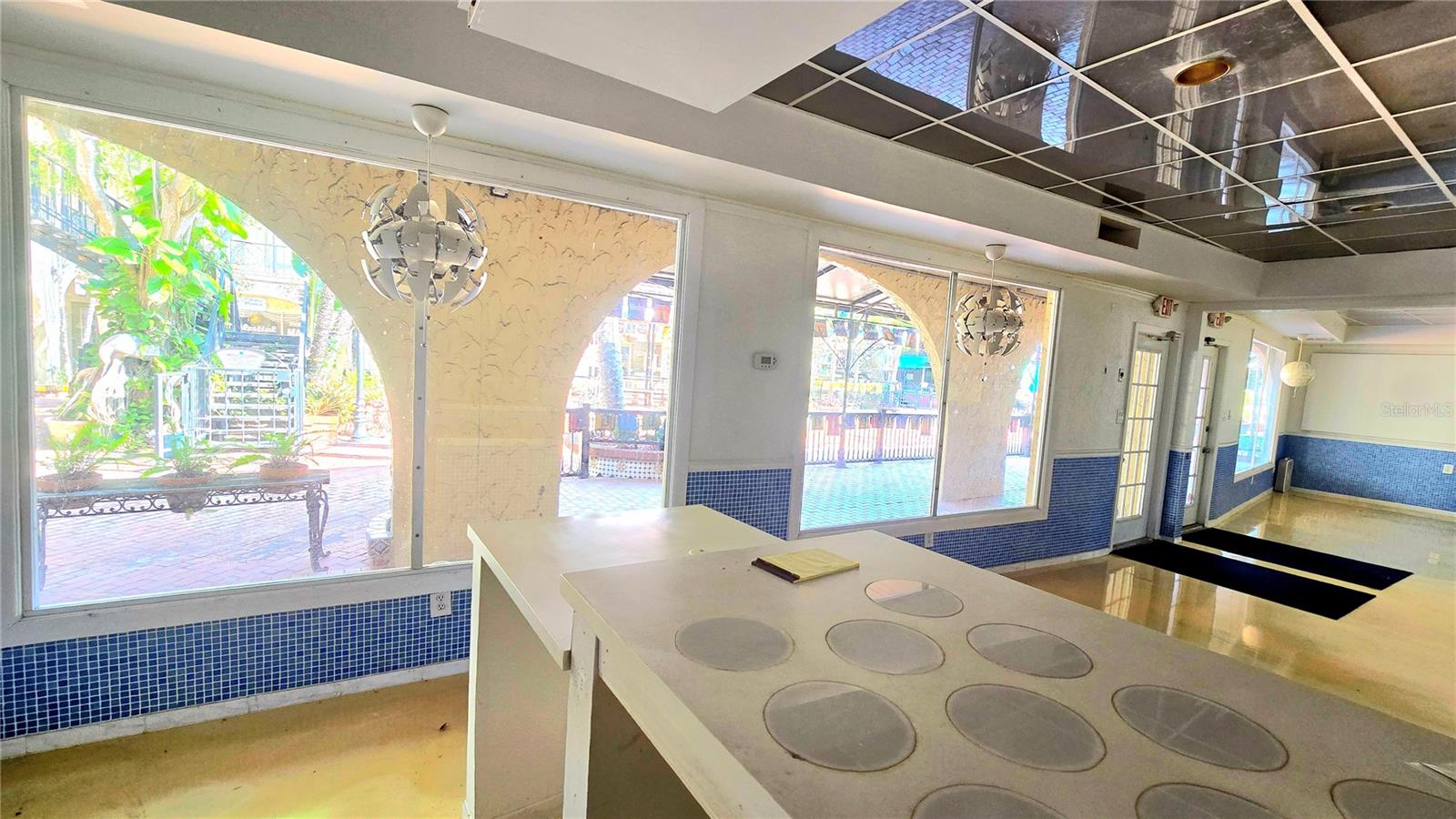 VENICE EDGEWOOD SEC OF - Commercial Lease