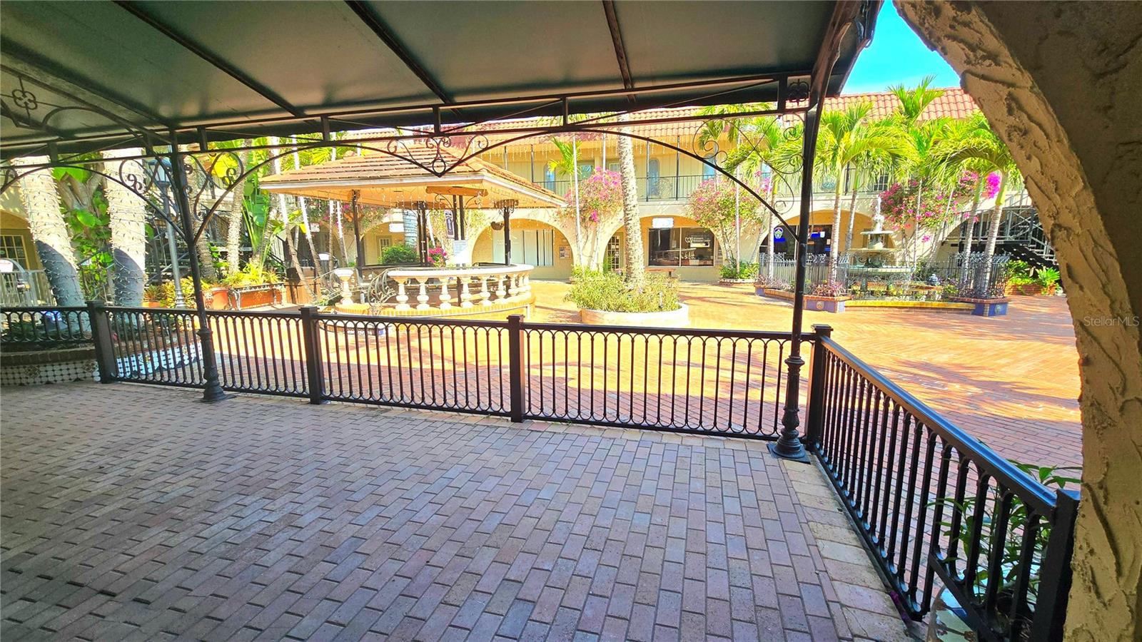 VENICE EDGEWOOD SEC OF - Commercial Lease