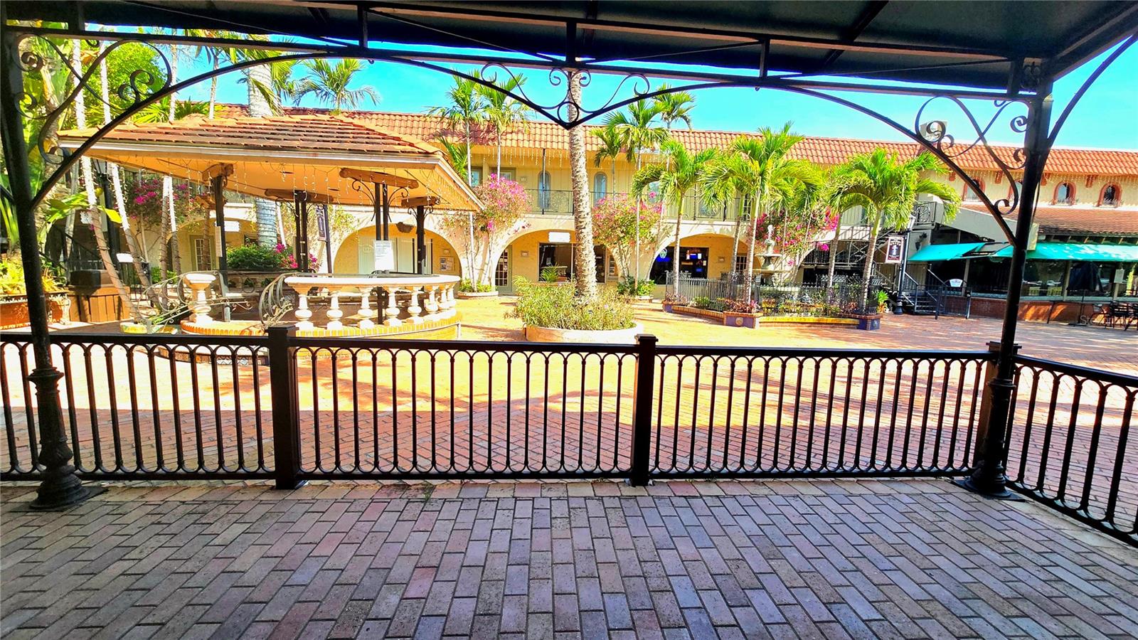 VENICE EDGEWOOD SEC OF - Commercial Lease