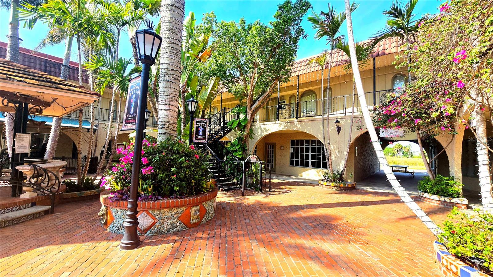 VENICE EDGEWOOD SEC OF - Commercial Lease