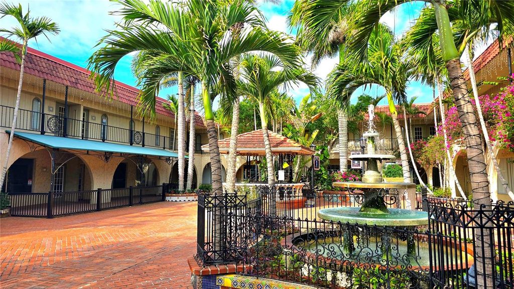 Photo of 530 Us-41-Byp Byp #20-21A, Venice, FL 34285 (MLS # A4693122)