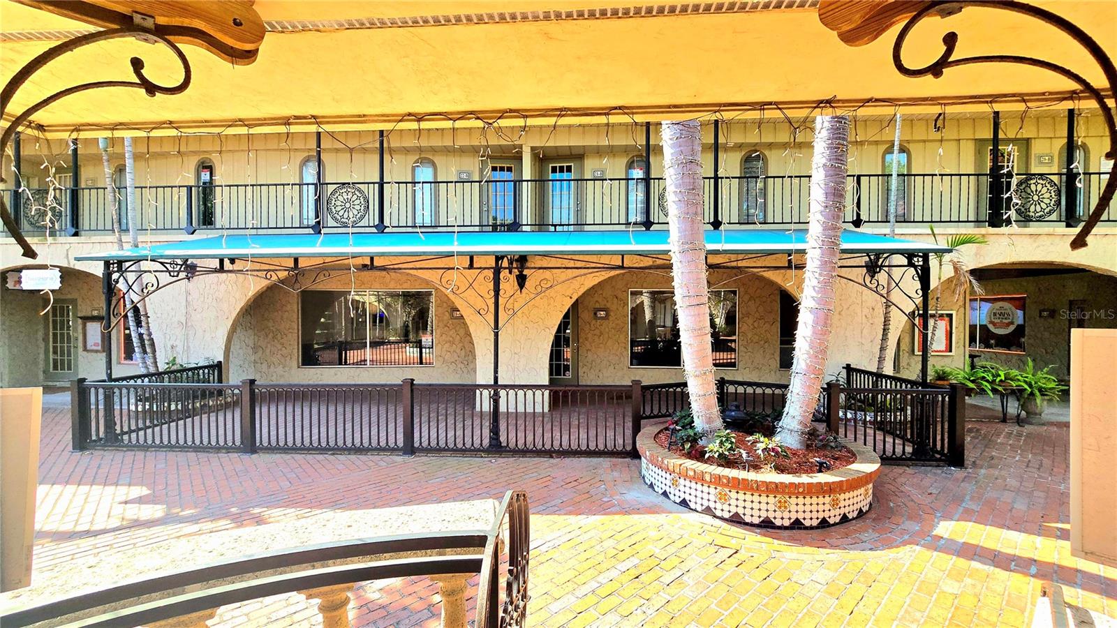 VENICE EDGEWOOD SEC OF - Commercial Lease