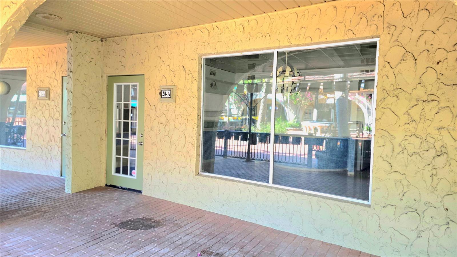 VENICE EDGEWOOD SEC OF - Commercial Lease