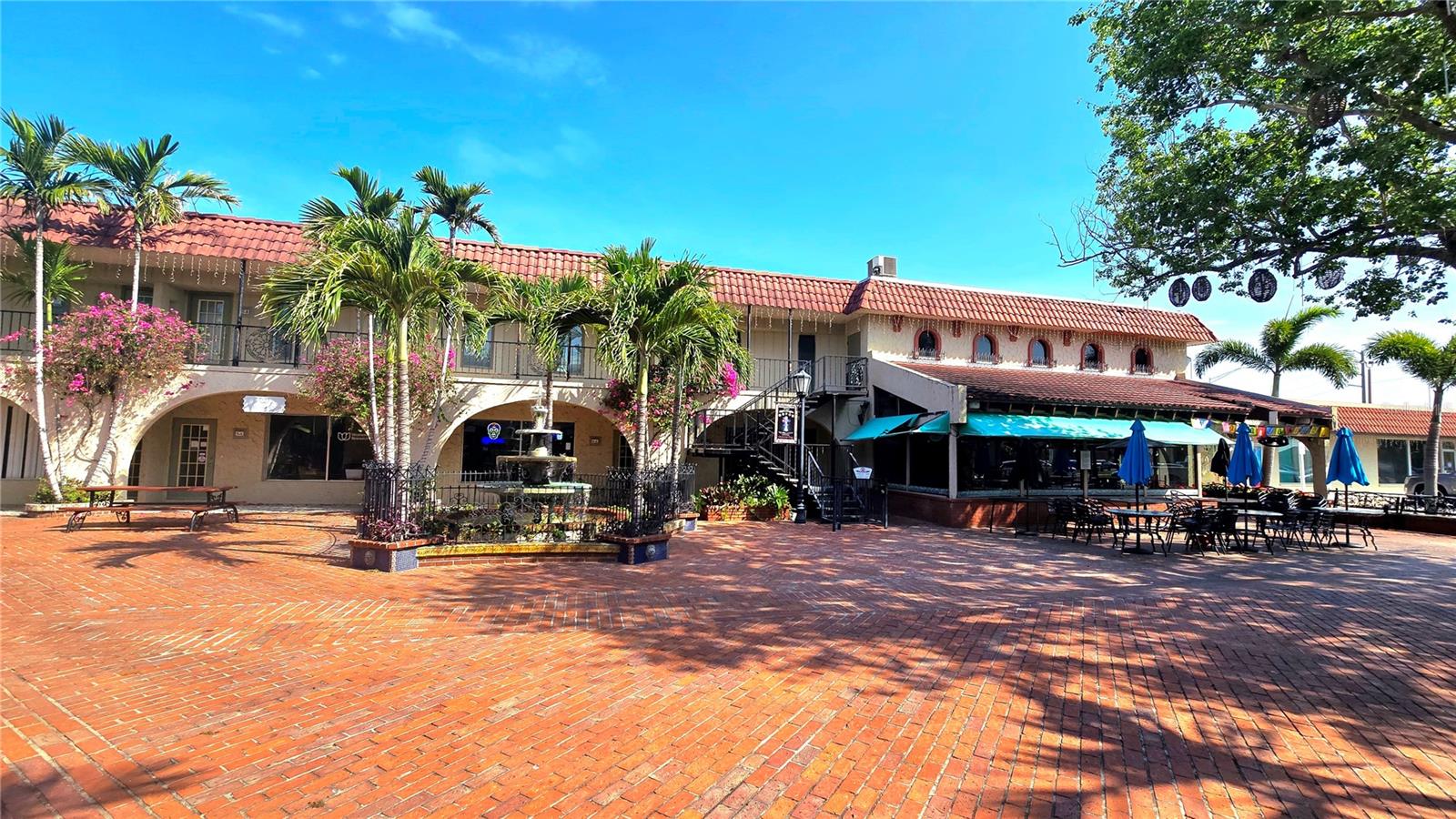VENICE EDGEWOOD SEC OF - Commercial Lease