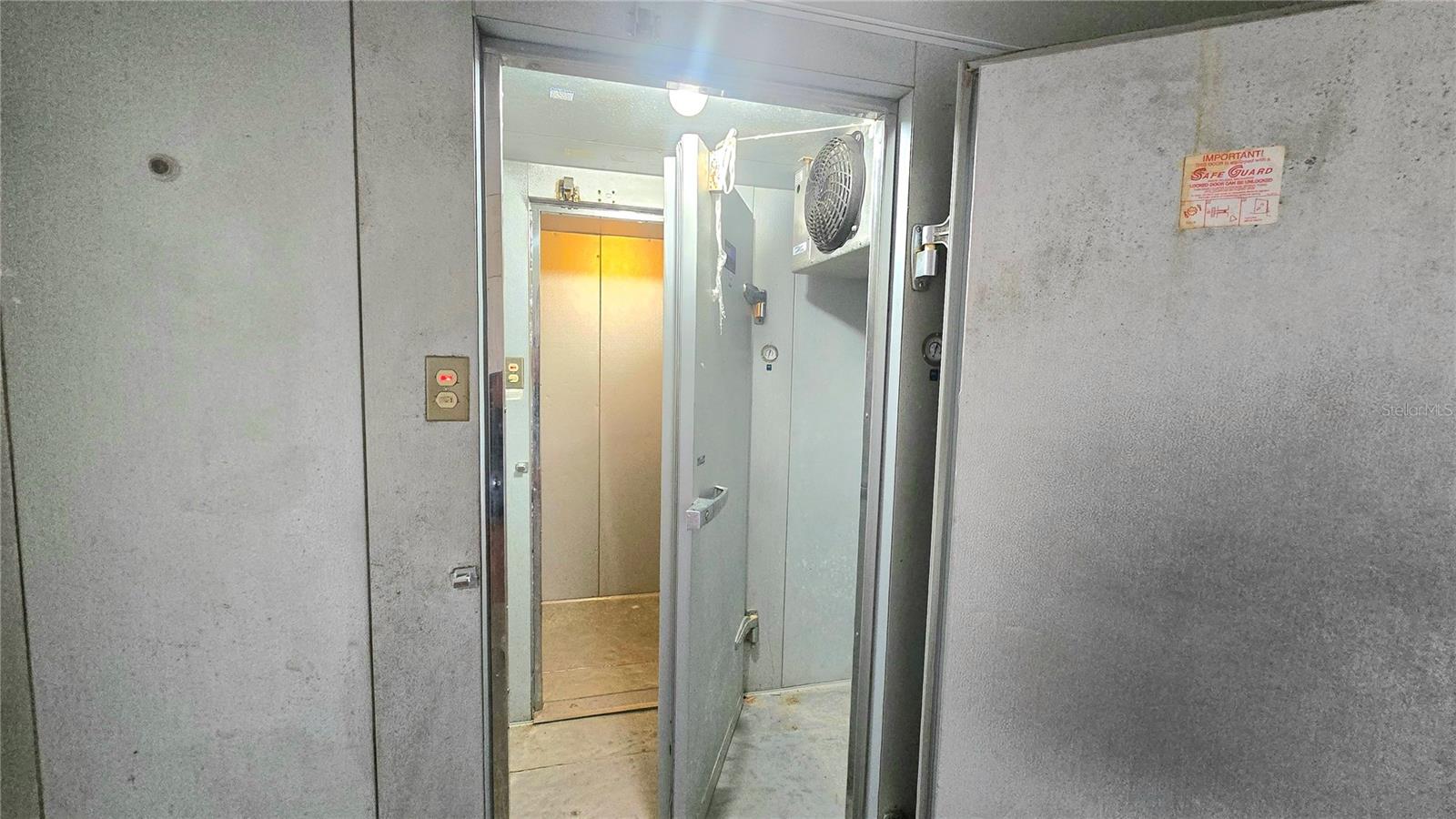 VENICE EDGEWOOD SEC OF - Commercial Lease