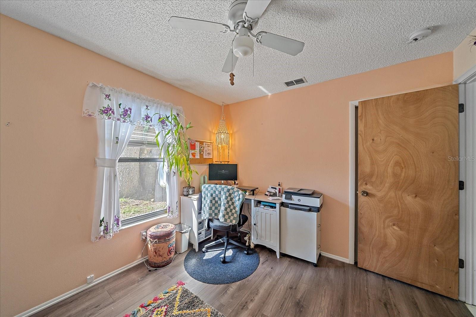 LAKE SARASOTA - Residential