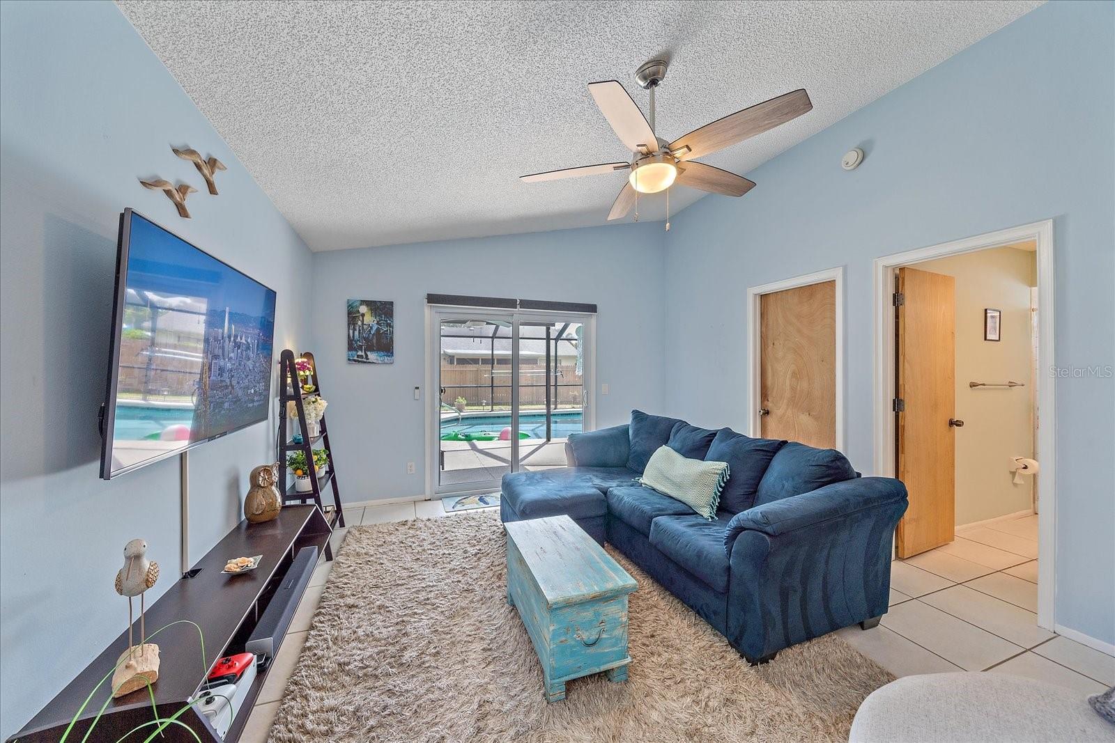 LAKE SARASOTA - Residential