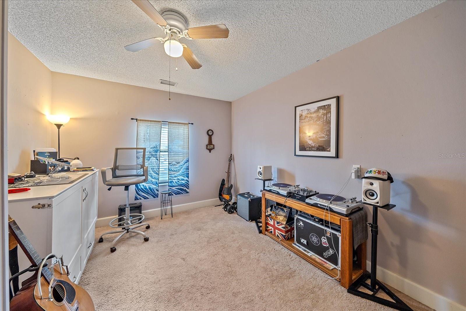 LAKE SARASOTA - Residential