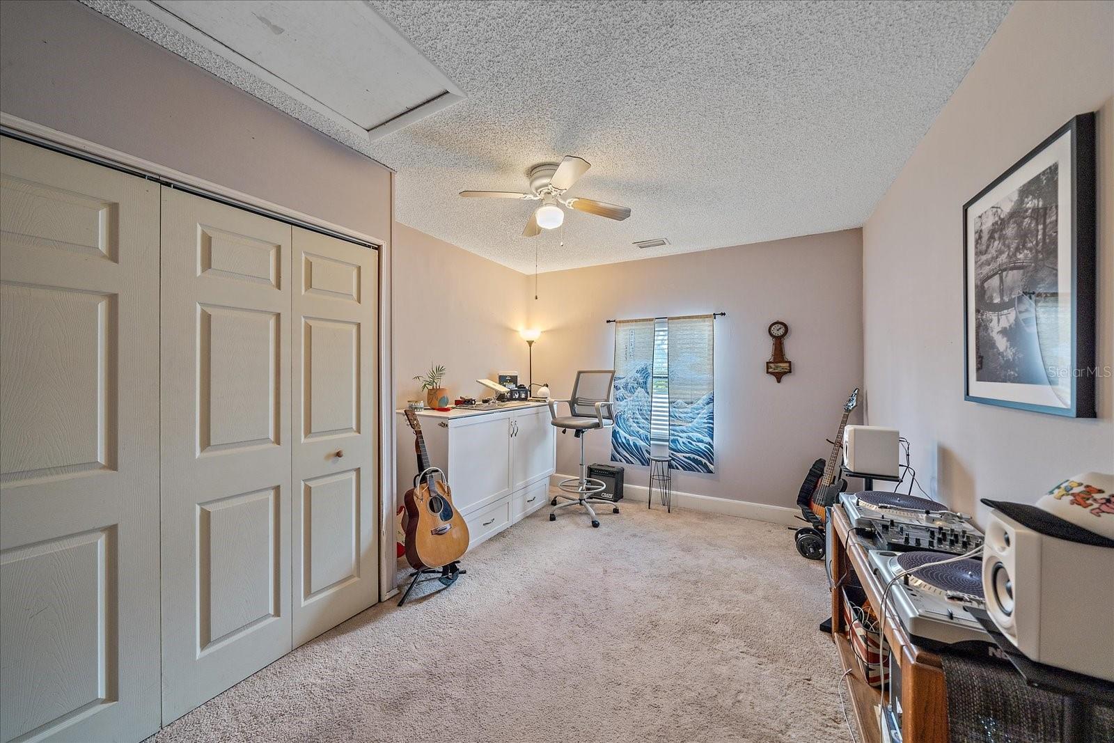 LAKE SARASOTA - Residential