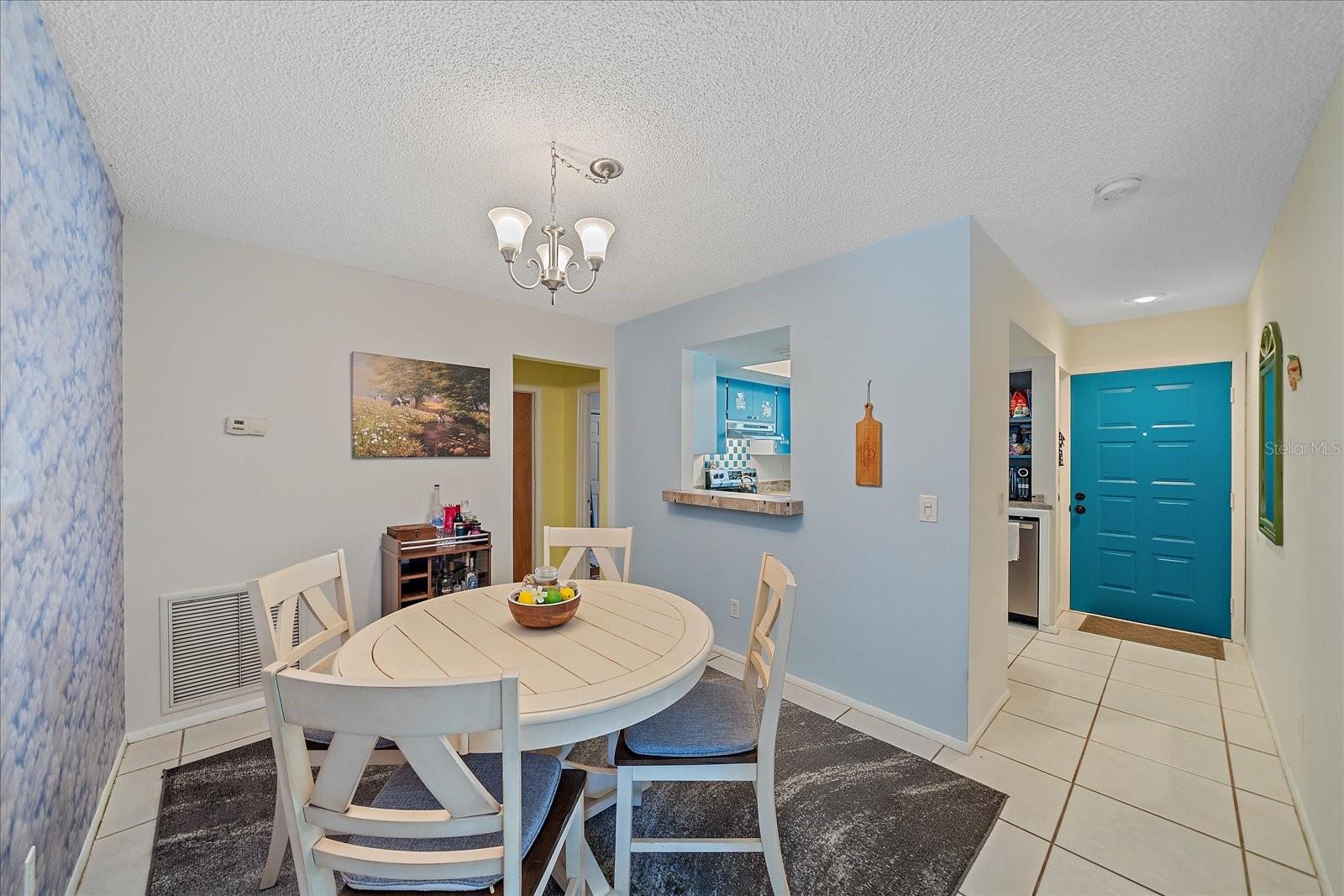 LAKE SARASOTA - Residential