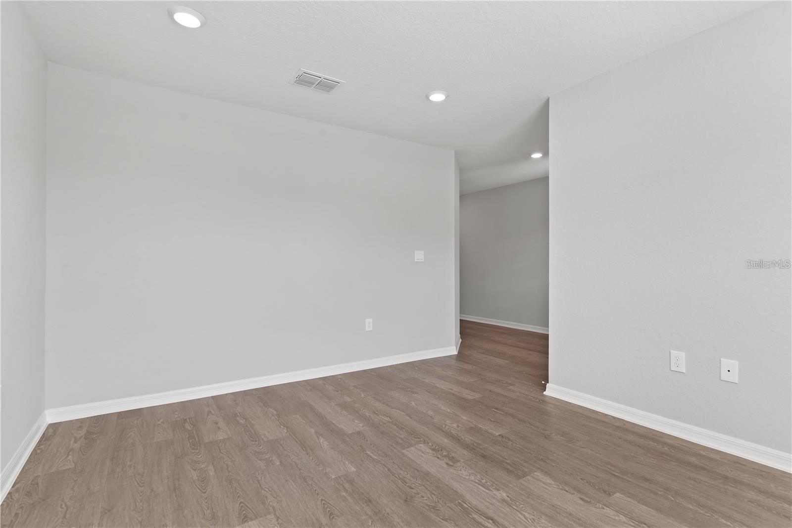 ANISTON - Residential