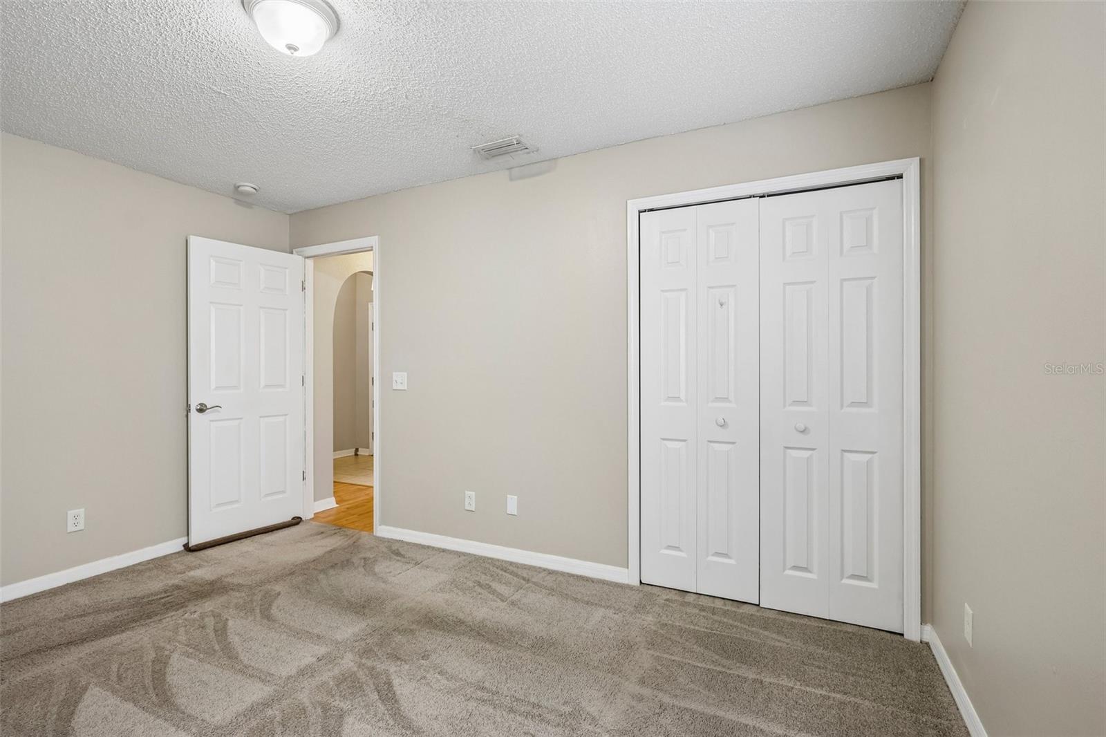 ENCLAVE - Residential