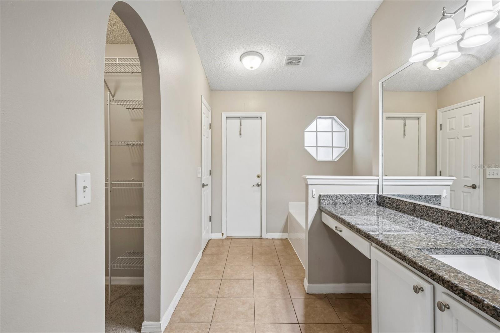 ENCLAVE - Residential