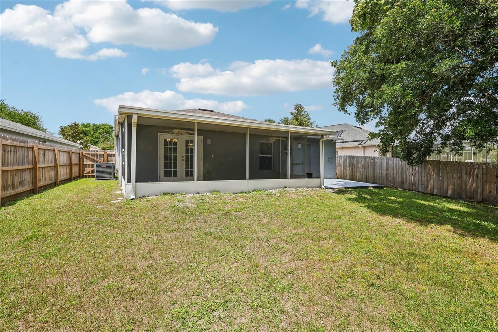 ENCLAVE - Residential