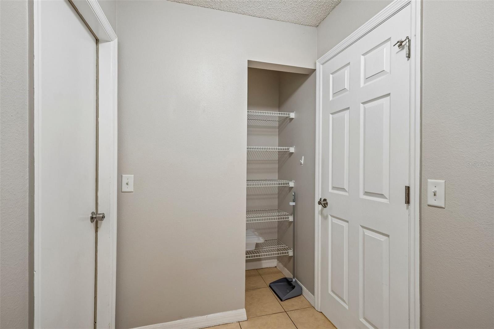 ENCLAVE - Residential