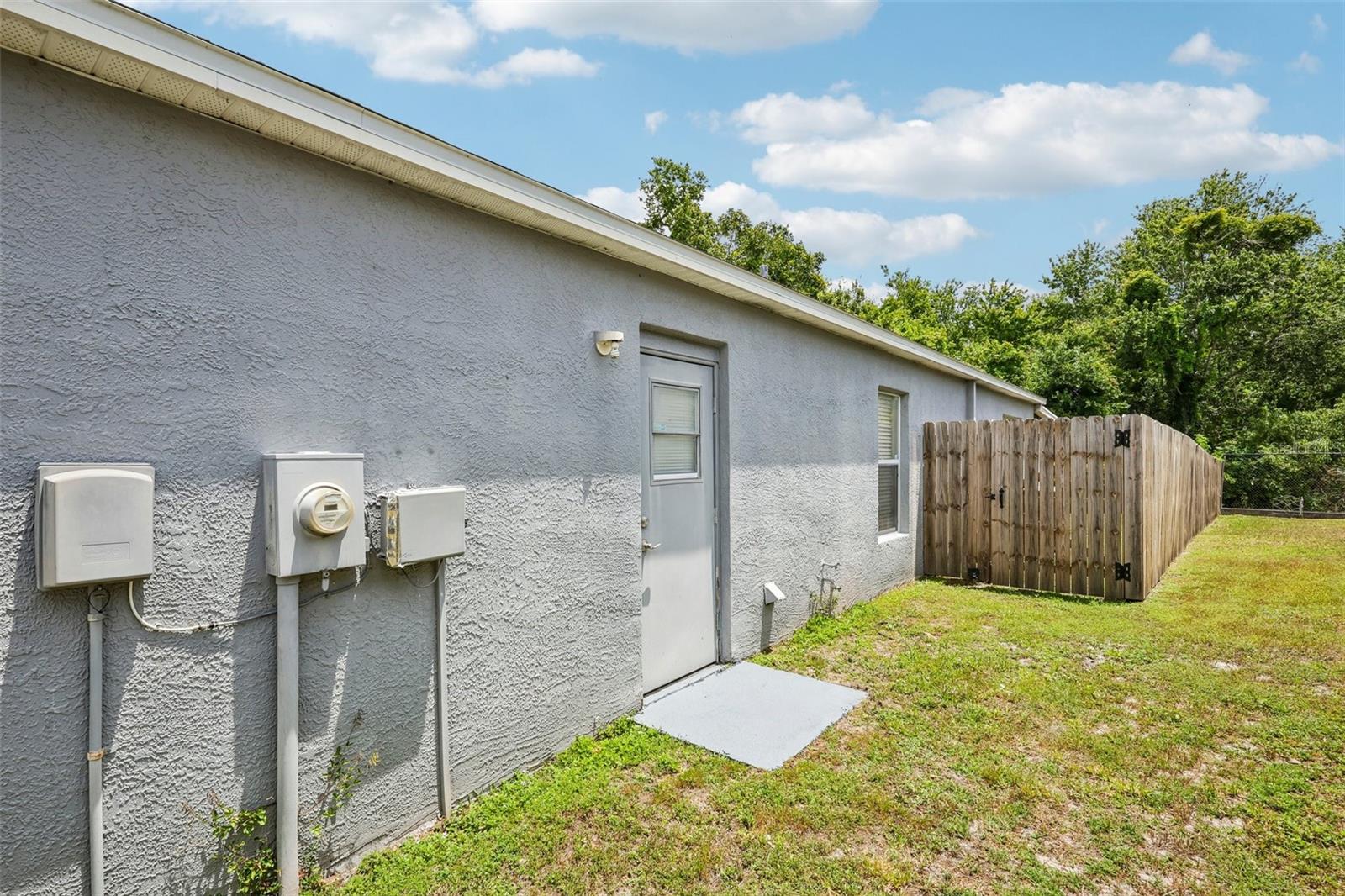 ENCLAVE - Residential