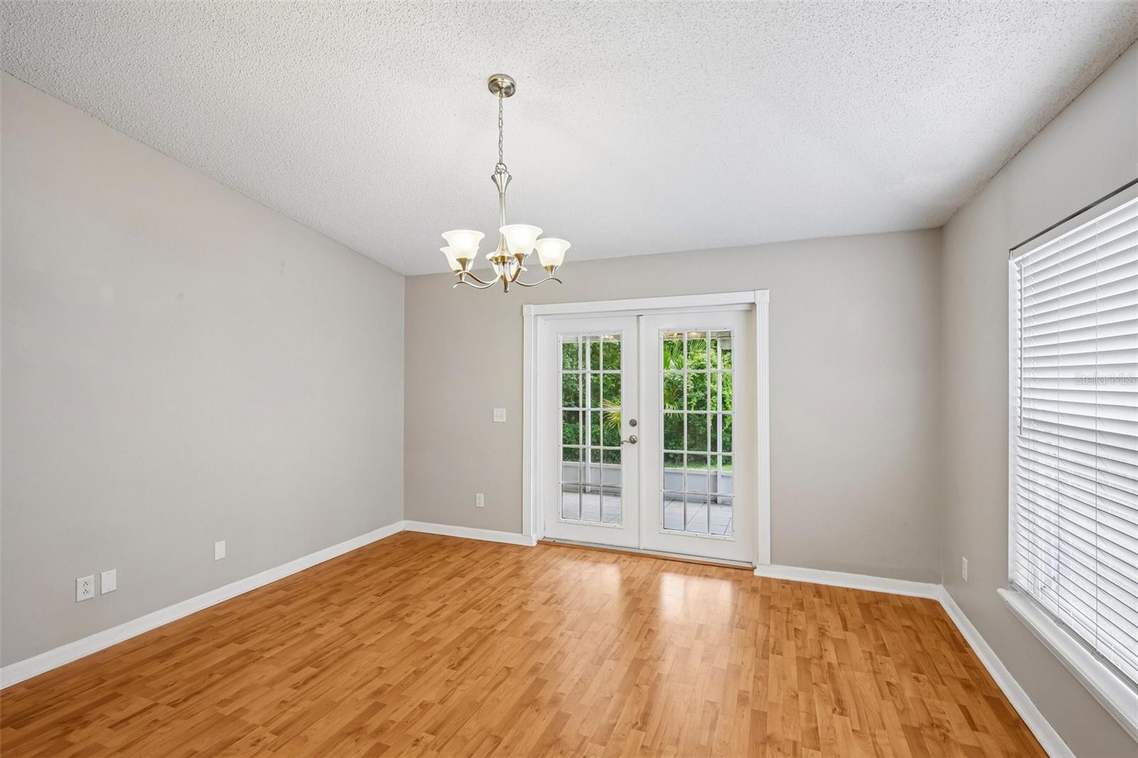 ENCLAVE - Residential