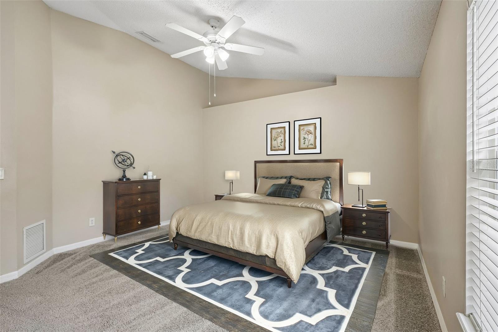 ENCLAVE - Residential