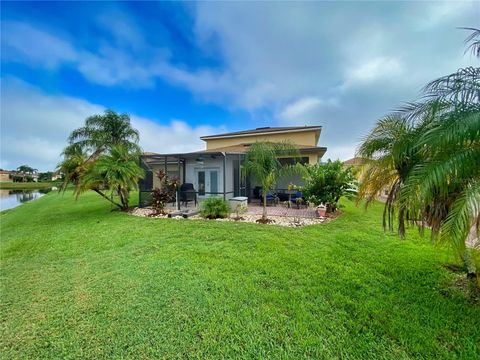 A home in LAKE WALES