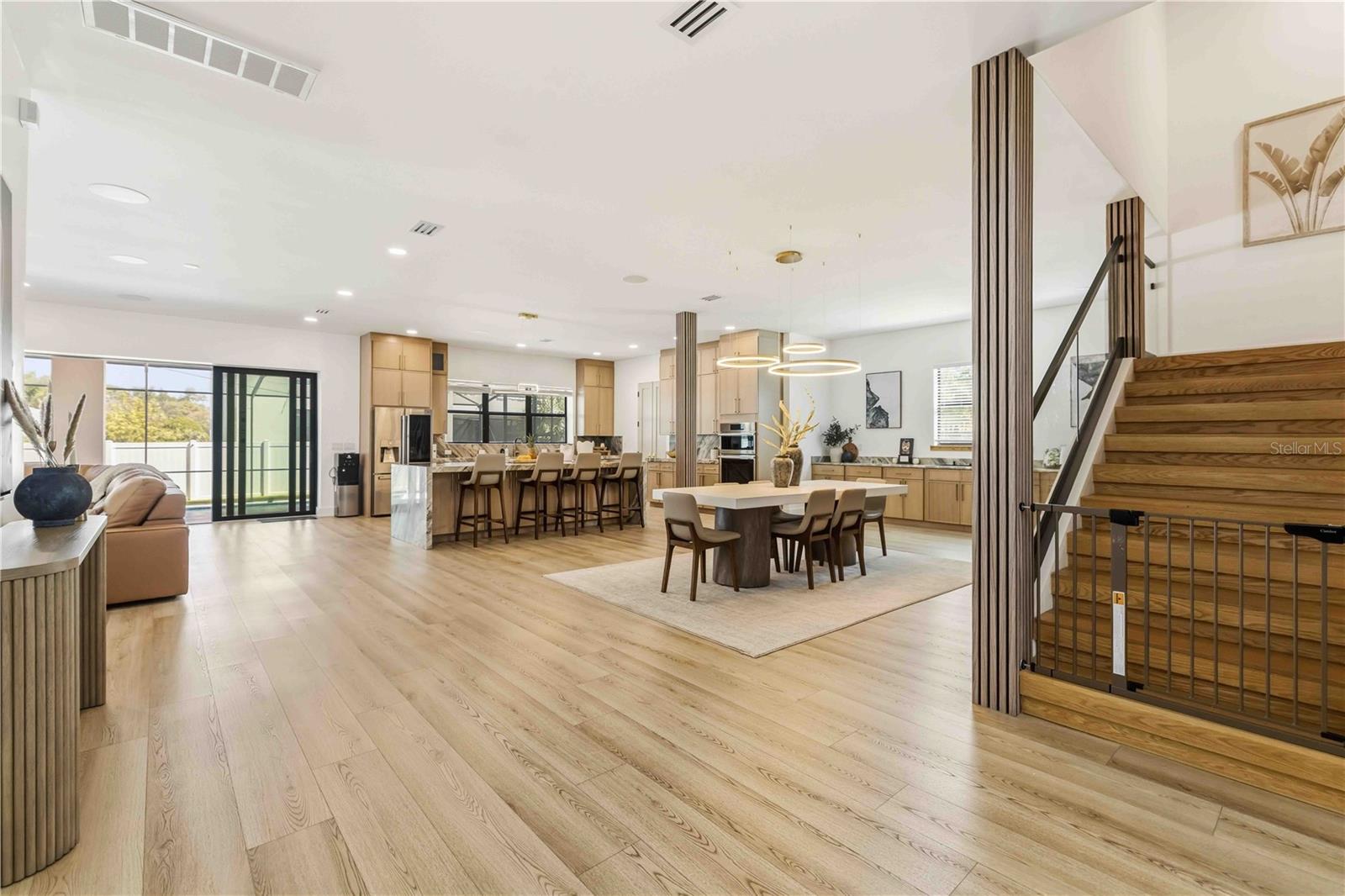 MORRISON COURT - Residential