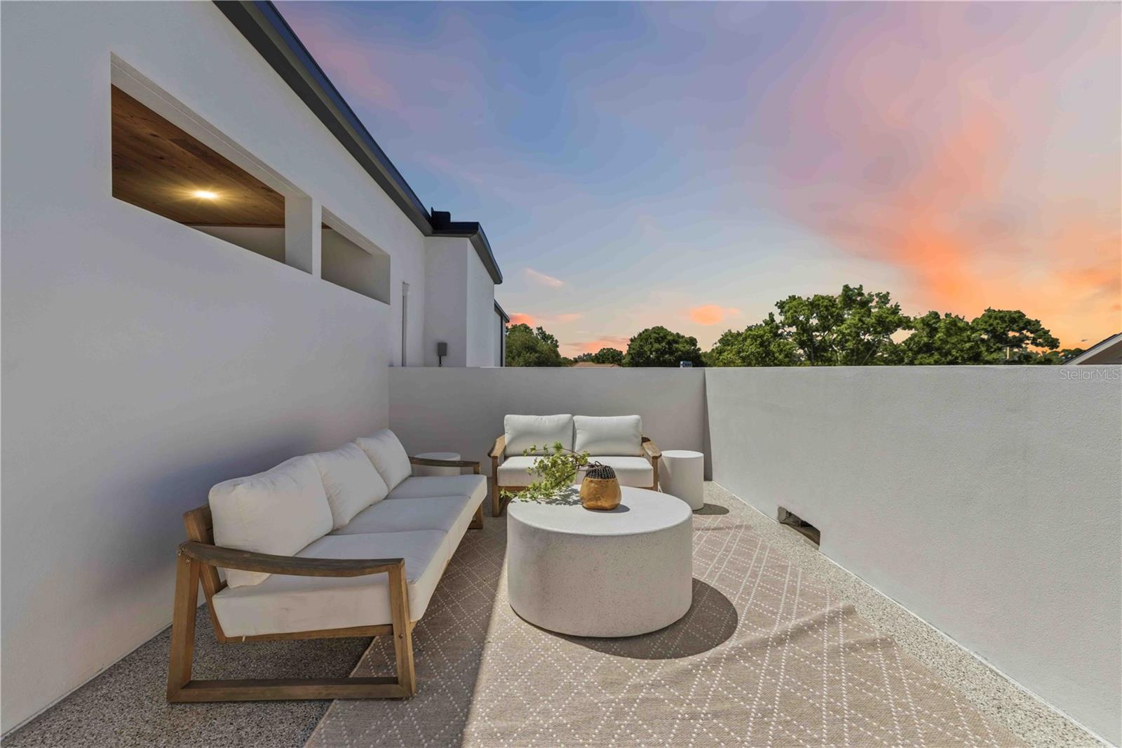 MORRISON COURT - Residential