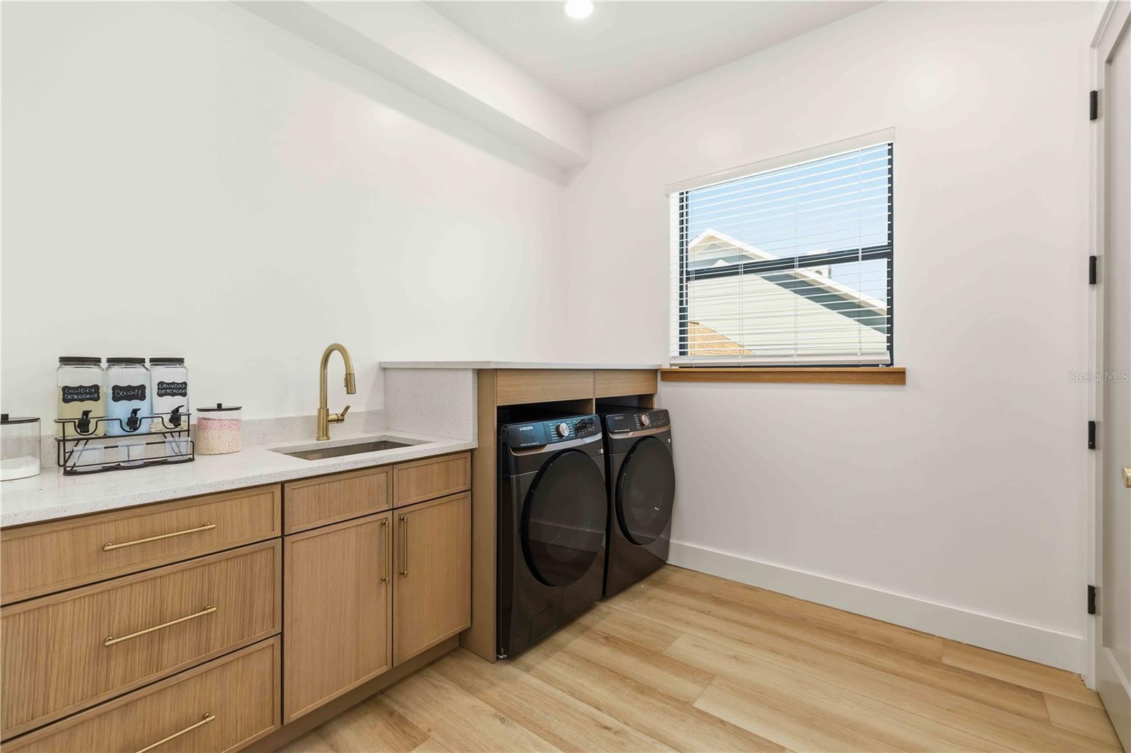 MORRISON COURT - Residential