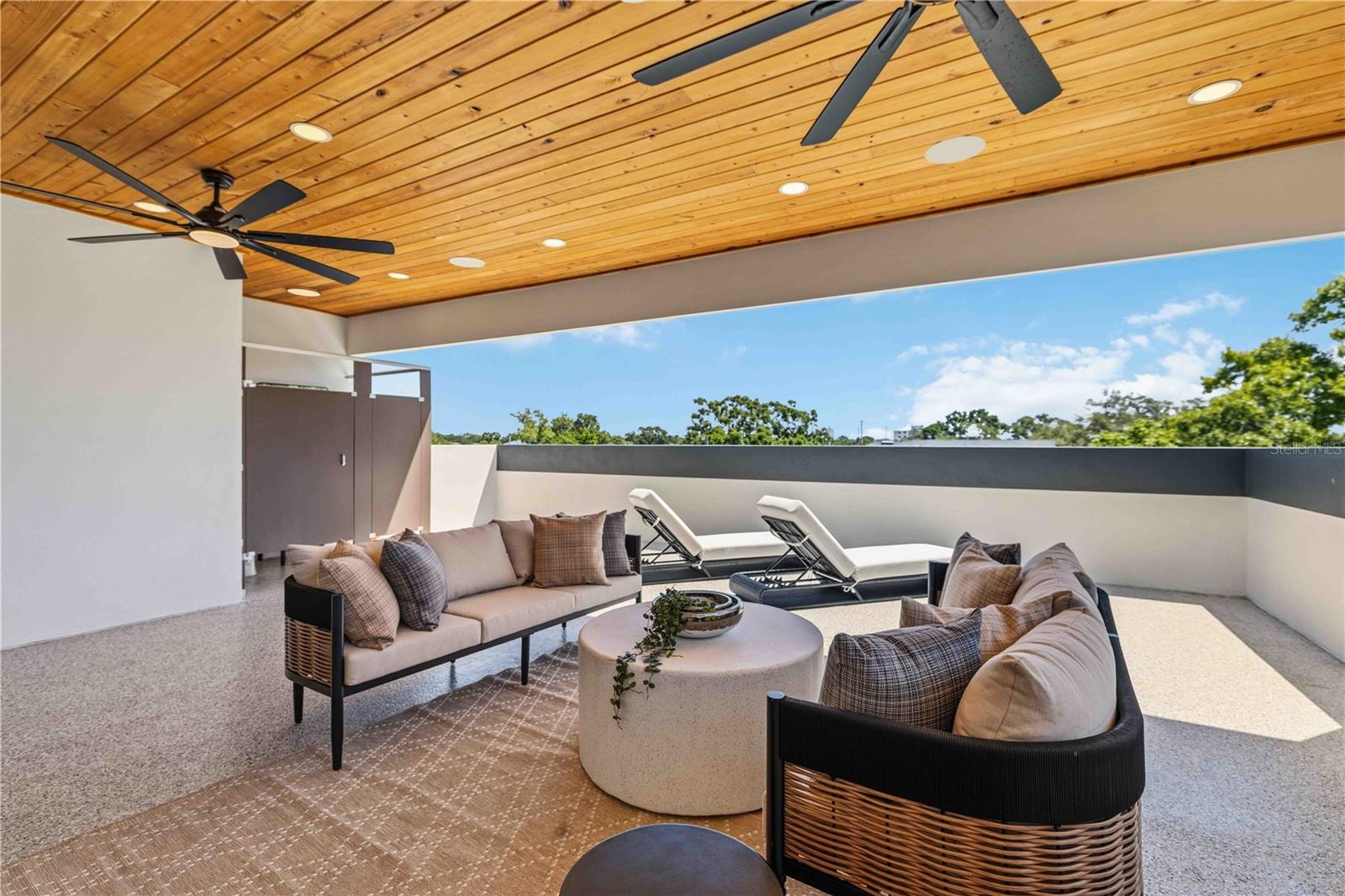 MORRISON COURT - Residential