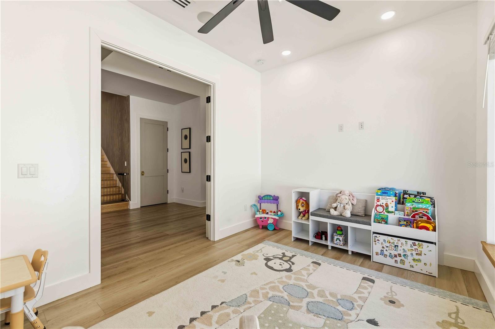 MORRISON COURT - Residential