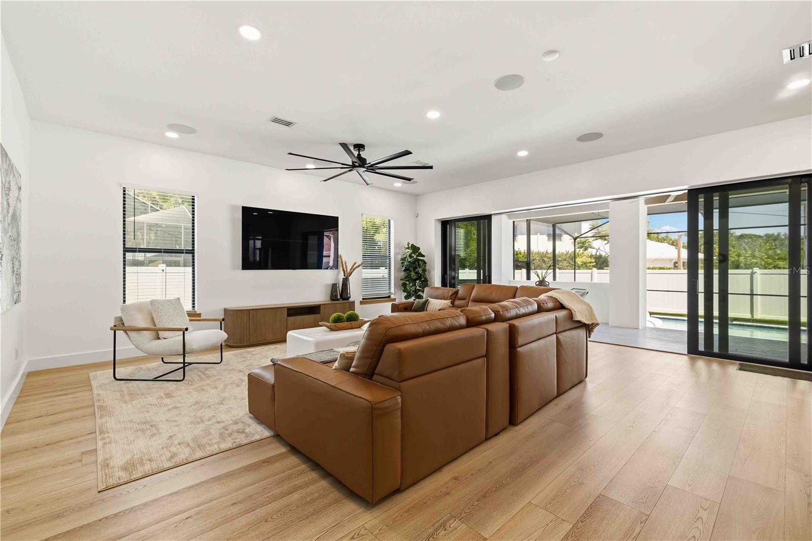 MORRISON COURT - Residential