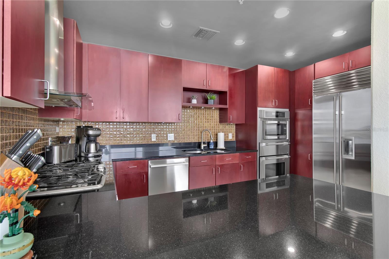 VUE/LK EOLA A CONDO - Residential Lease